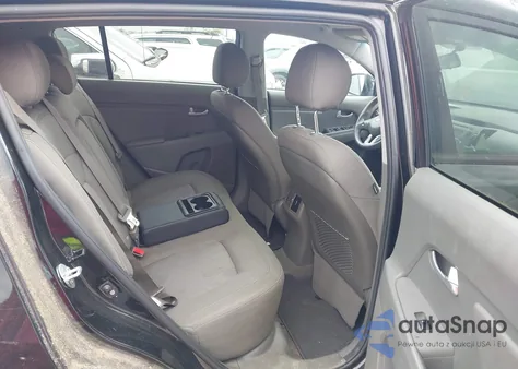 2015 Kia Sportage Lx z USA, uszkodzony, nr VIN KNDPBCAC2F7680602